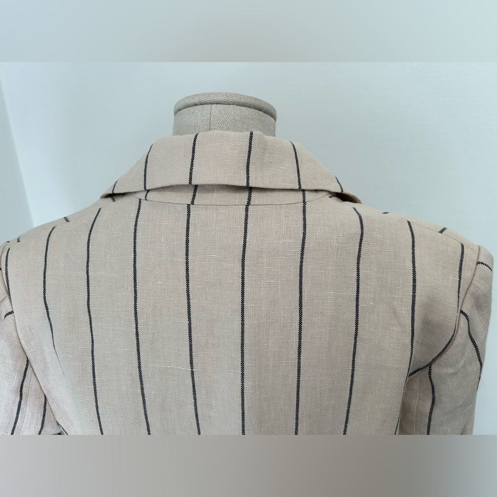 ASTR - The Label Rozette Cropped Pinstripe Linen Jacket Size XS - Picture 7 of 13
